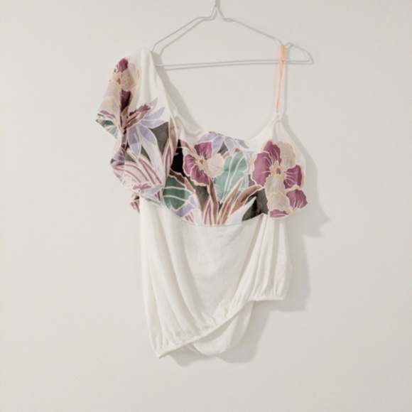 Free People Tops - Free People • One Shoulder Floral Top